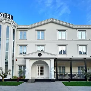 Reign Otel